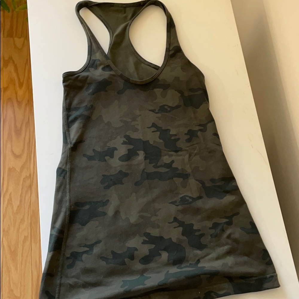 Lululemon top